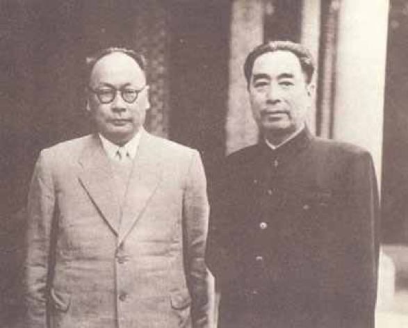 △周恩來和陳毅出席萬隆會(huì)議歸國后在成都合影（1955年5月）